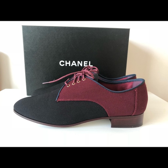 🔥SOLD🔥Chanel NIB Lace Up Oxford Burgundy/Black - Picture 5 of 8